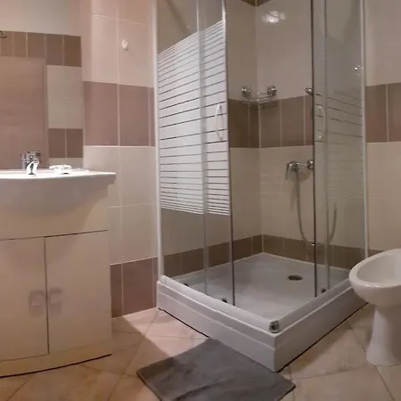 - Luxury With Swimming Pool *