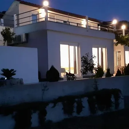 Vila - Luxury With Swimming Pool Vis