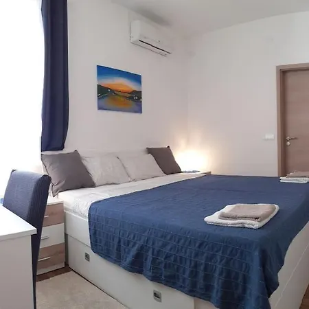 - Luxury With Swimming Pool Vila *