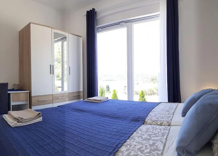 - Luxury With Swimming Pool Villa *
