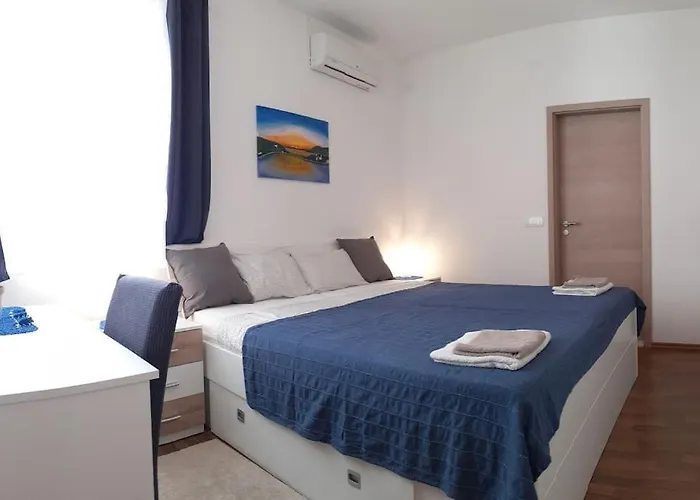 - Luxury With Swimming Pool Villa *