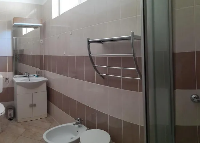 - Luxury With Swimming Pool Villa Vis